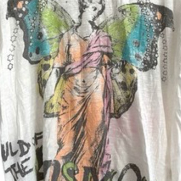 🦋🦋ON RESERVE DO NOT PURCHASE🦋🦋Magnolia Pearl Child Of Cosmos Distressed Tee - Picture 5 of 6